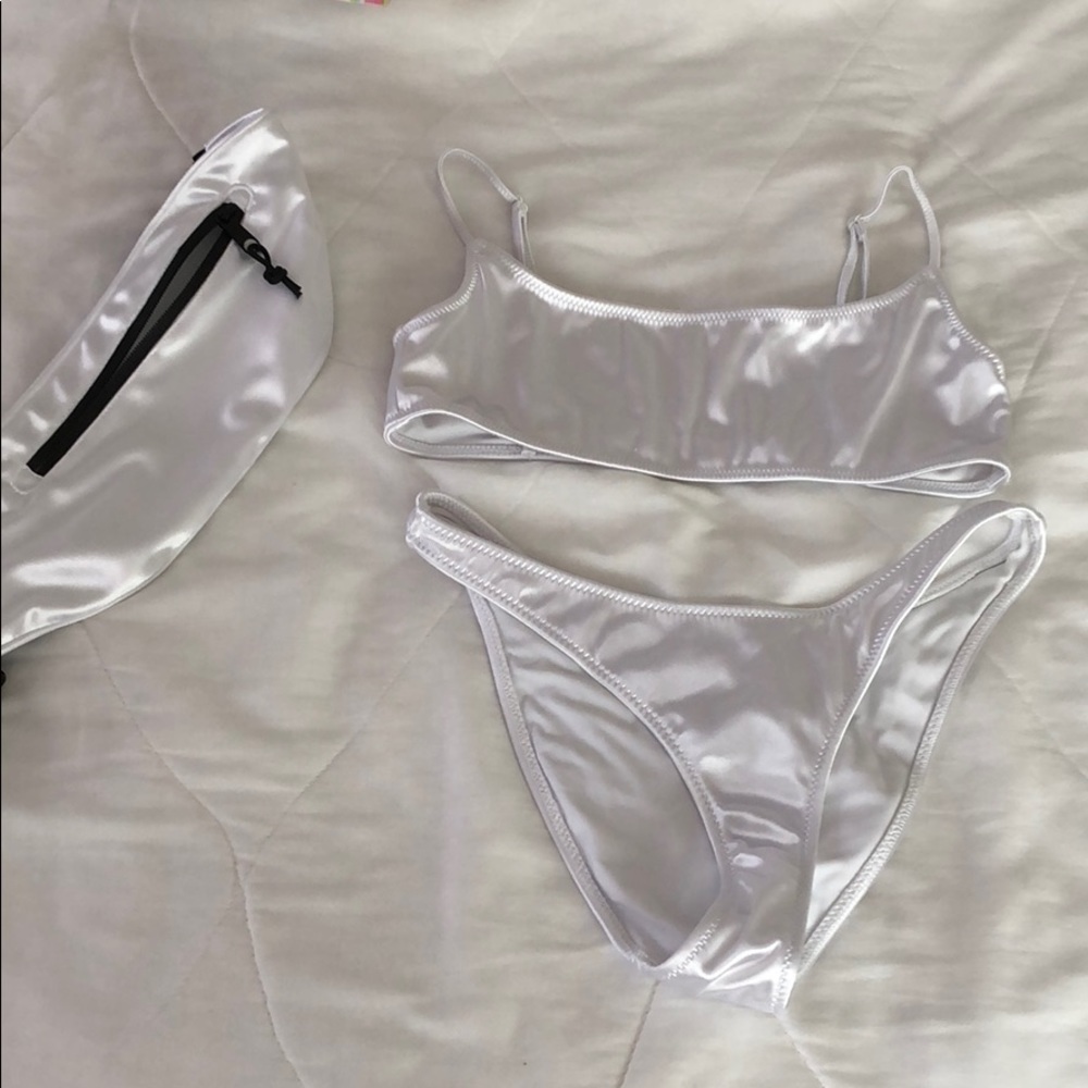 Triangl Galaxy Bikini Size M